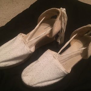 Xhilaration White and Tan Espadrille Heels